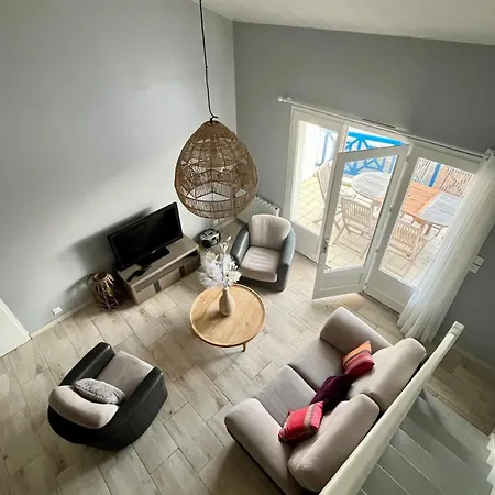 Duplex Apartment *